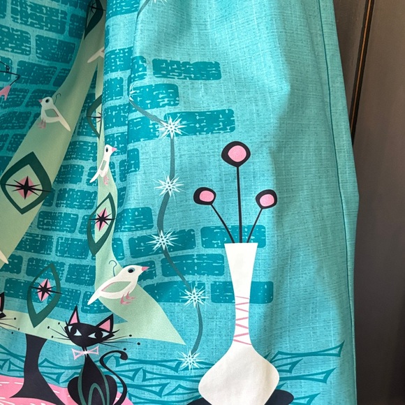 Unique Vintage Teal Circle Skirt with Retro Cat Print - Picture 4 of 10